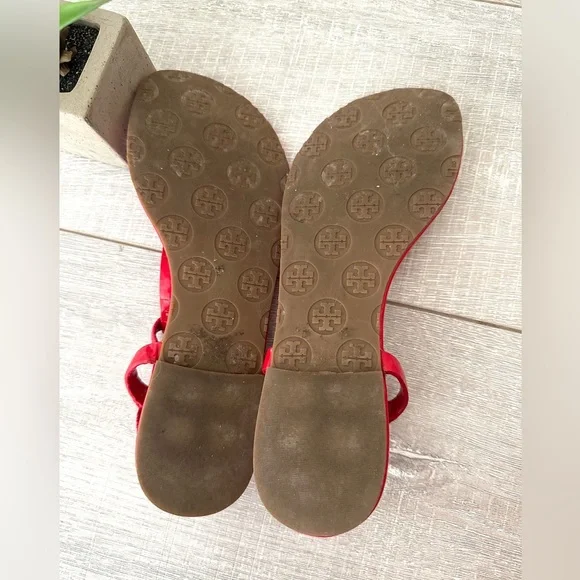 Tory Burch Thong Sandal - Picture 4 of 4